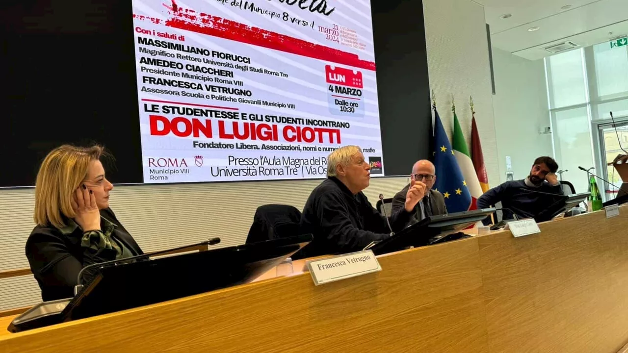 Lotta alla mafia, a Roma Tre 200 studenti delle scuole superiori incontrano don Luigi Ciotti