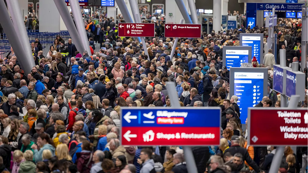 Streik-Chaos am Flughafen Düsseldorf - Tausende Urlauber betroffen