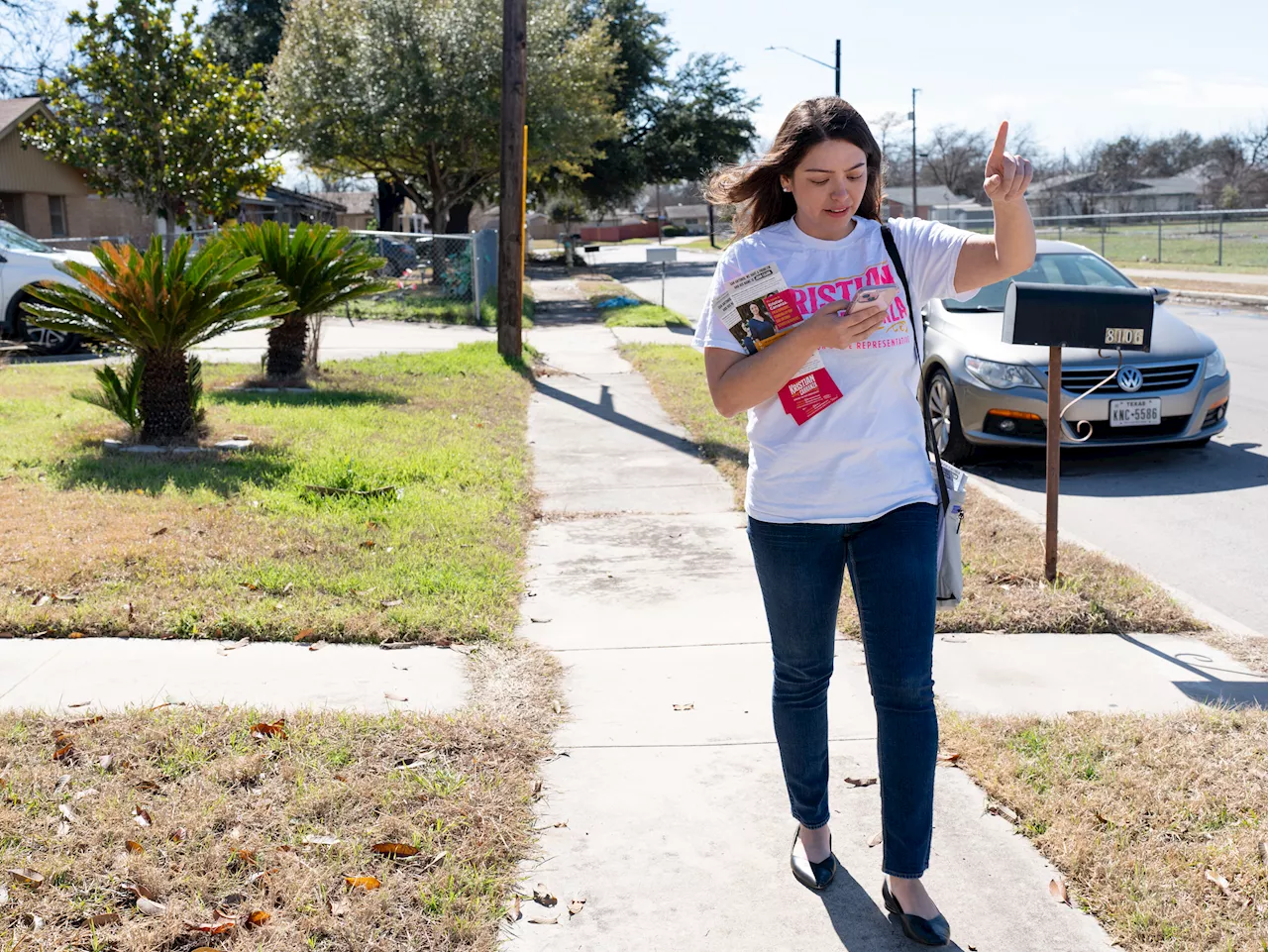 Democrats choose Carranza for high-profile Southside state House race