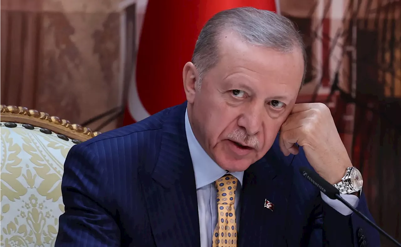 Presidente da Turquia admite pela primeira vez o fim do cargo