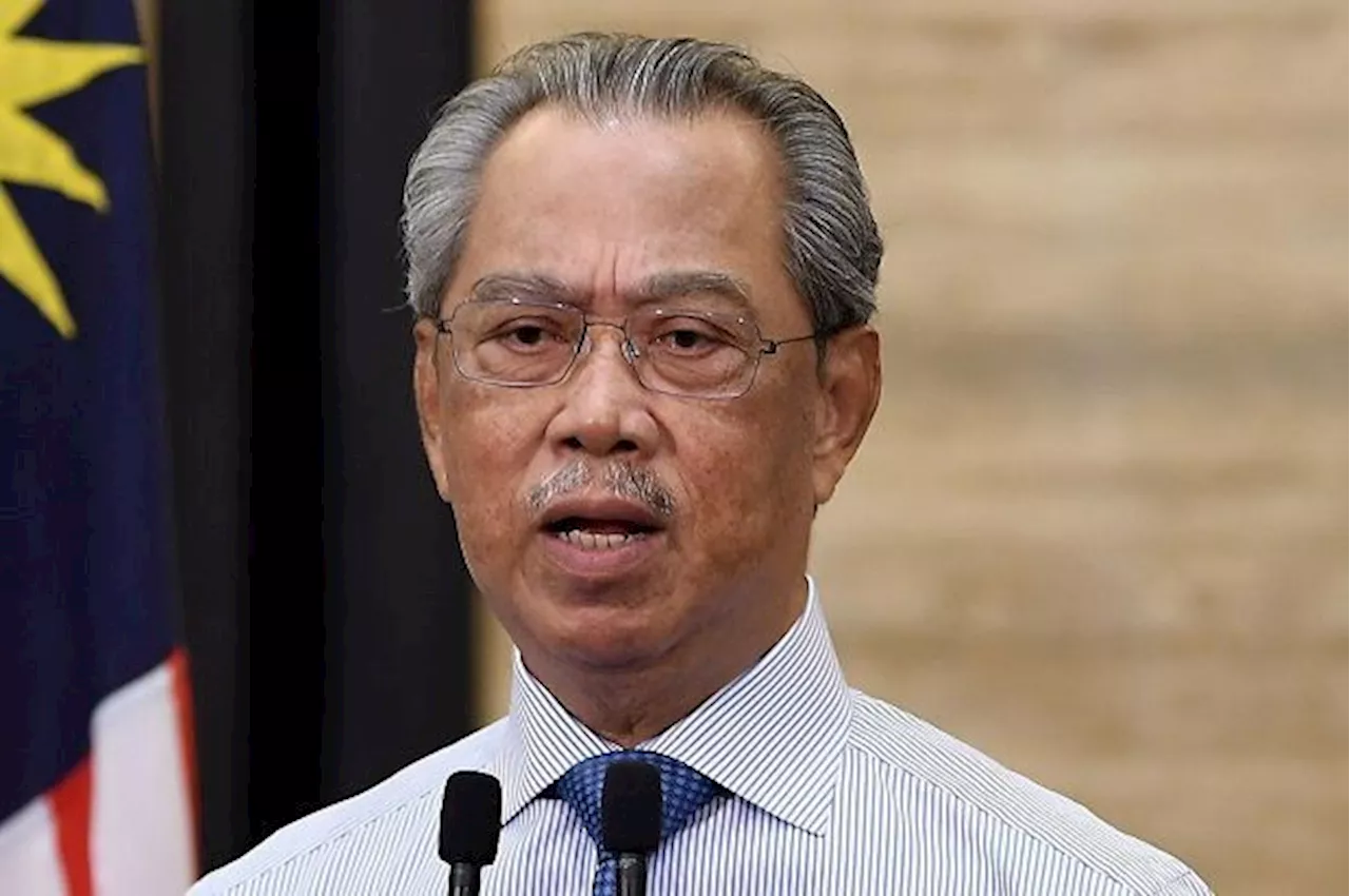 Muhyiddin dares govt to vacate seats of seven Bersatu 'turncoats'