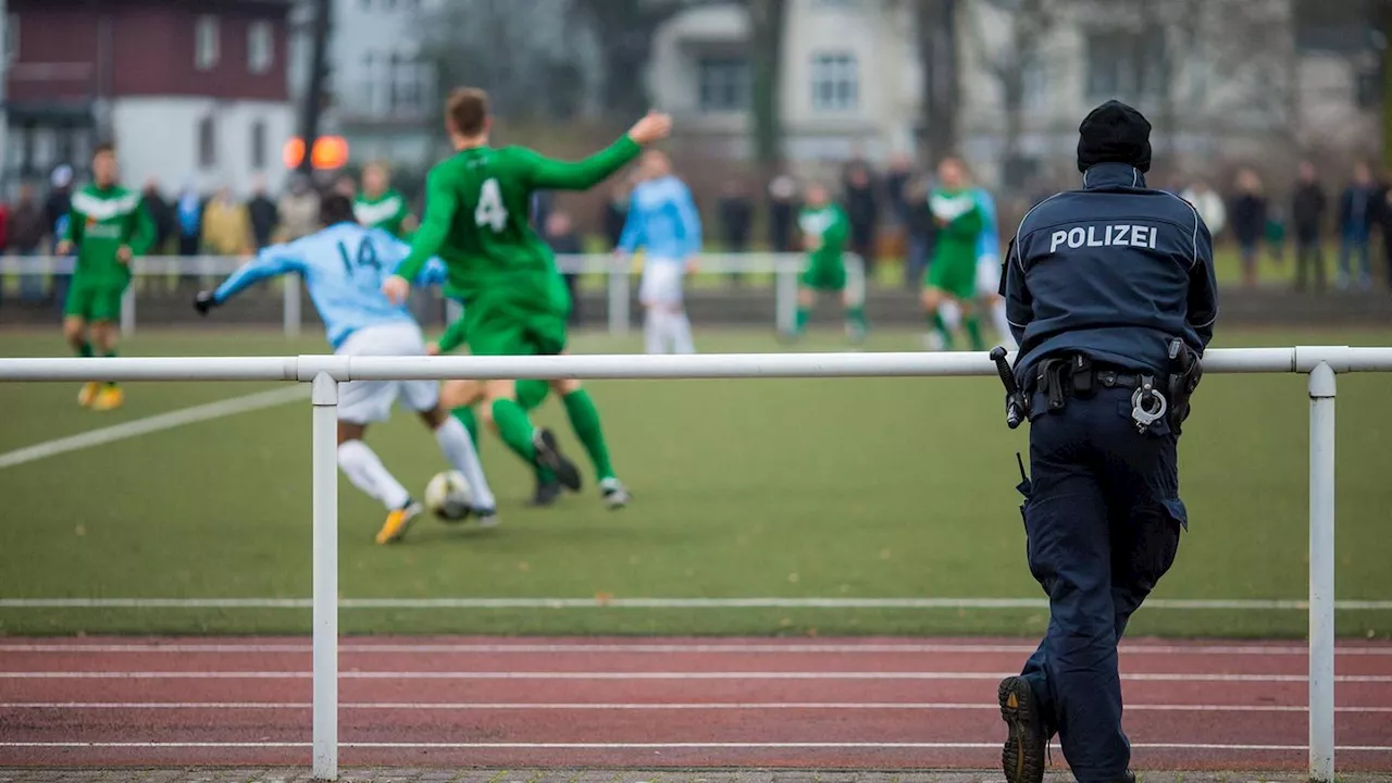 Gewalt im Fußball: Warum der Bremer Verband alle Spiele am Wochenende absagt