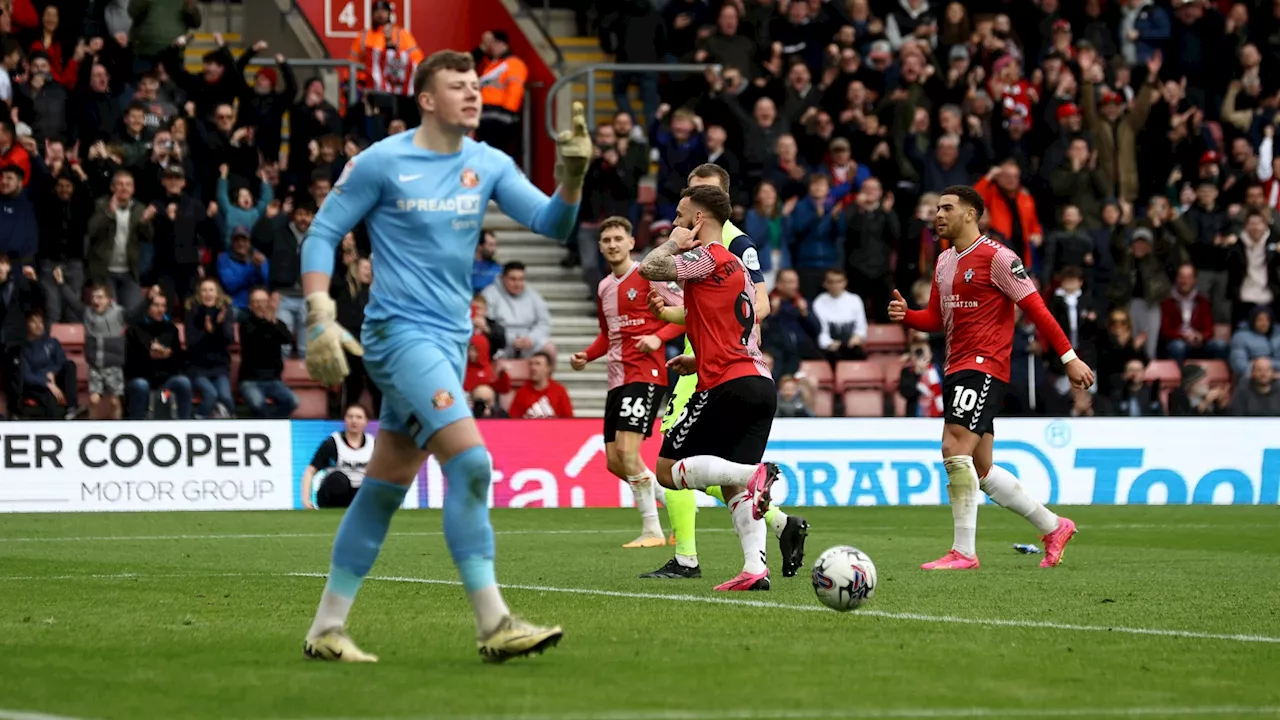 Ex-Newcastle striker scores controversial goal against Sunderland then celebrates in front of them...