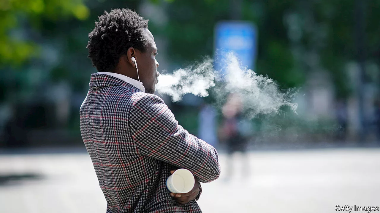 The holes in British plans to ban cigarettes and disposable vapes