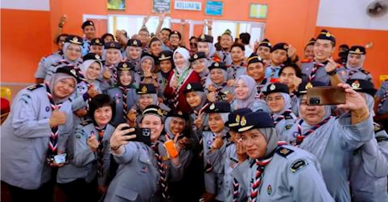 Fadhlina calls for enhanced student participation in uniformed bodies