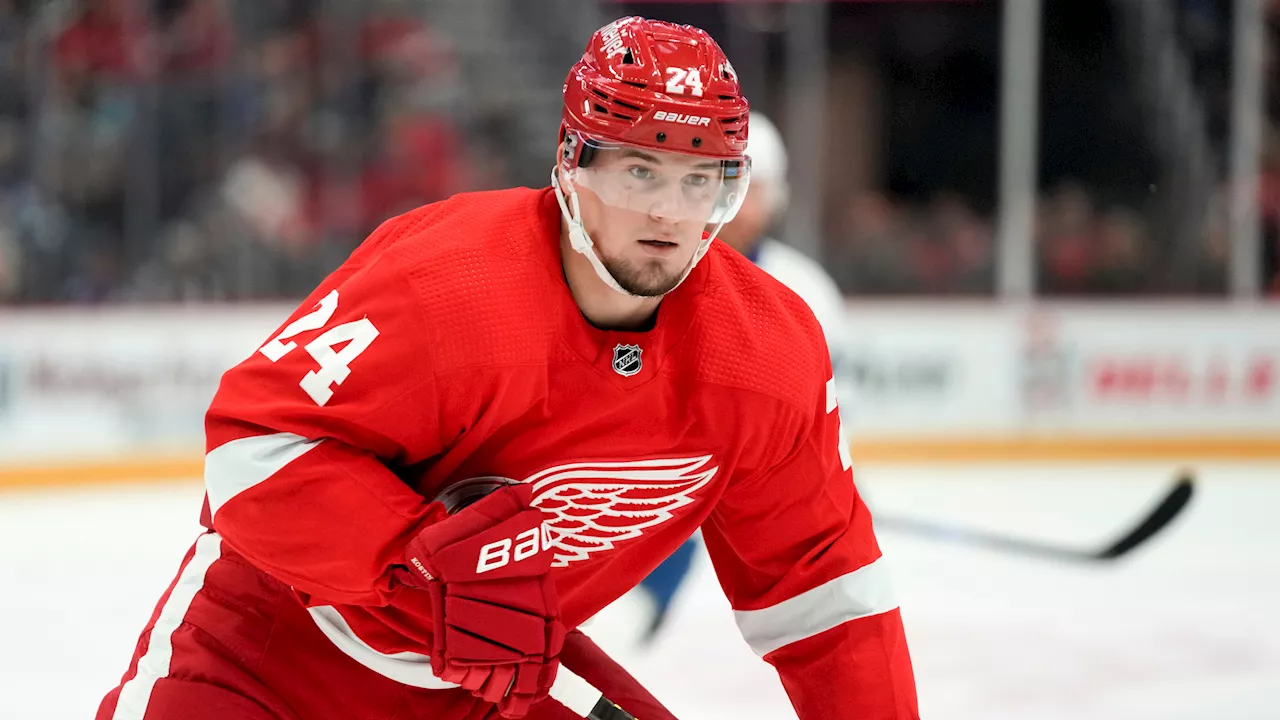 Sharks acquire Kostin in deal with Red Wings