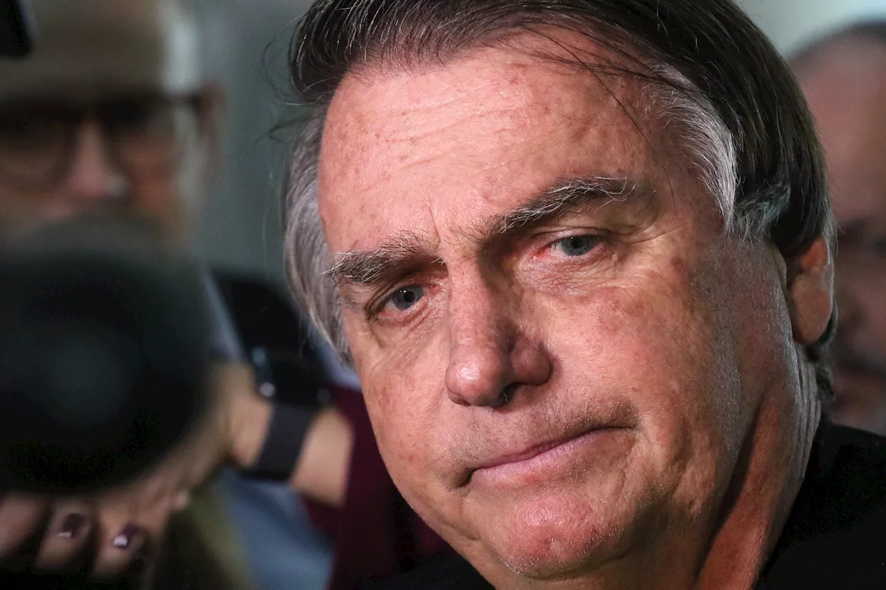 Novo código deixa Bolsonaro fora da disputa presidencial até 2034