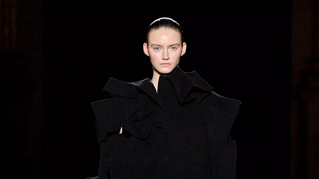 Yohji Yamamoto Fall 2024 Ready-to-Wear Collection