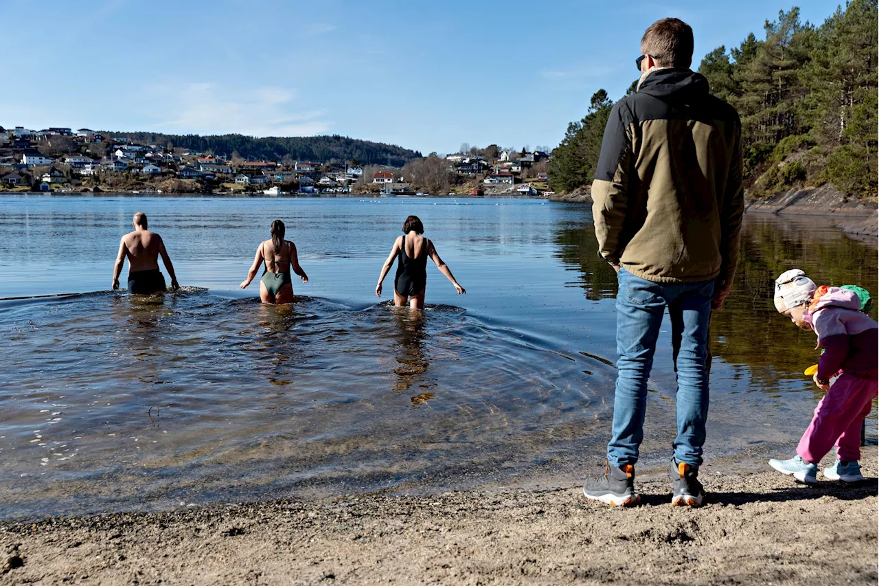 Våren har kommet til Bergen. – Det er rene folkevandringen.