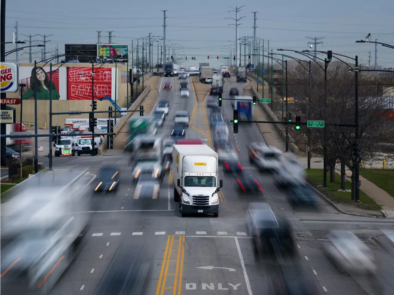 Neighborhoods near congested I-55 freight corridors count truck traffic, push for changes