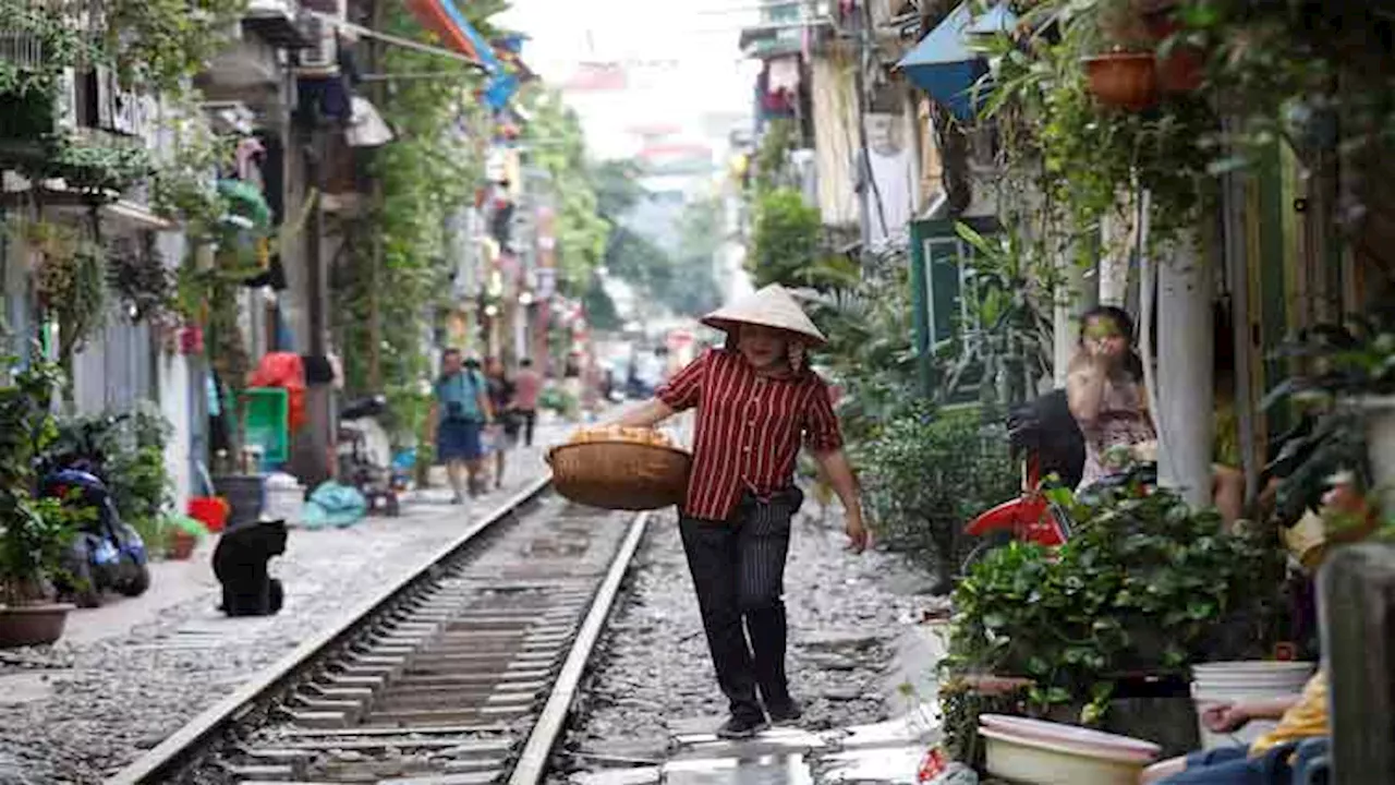 Vietnam seeking to learn from China with $72bn high-speed rail plan