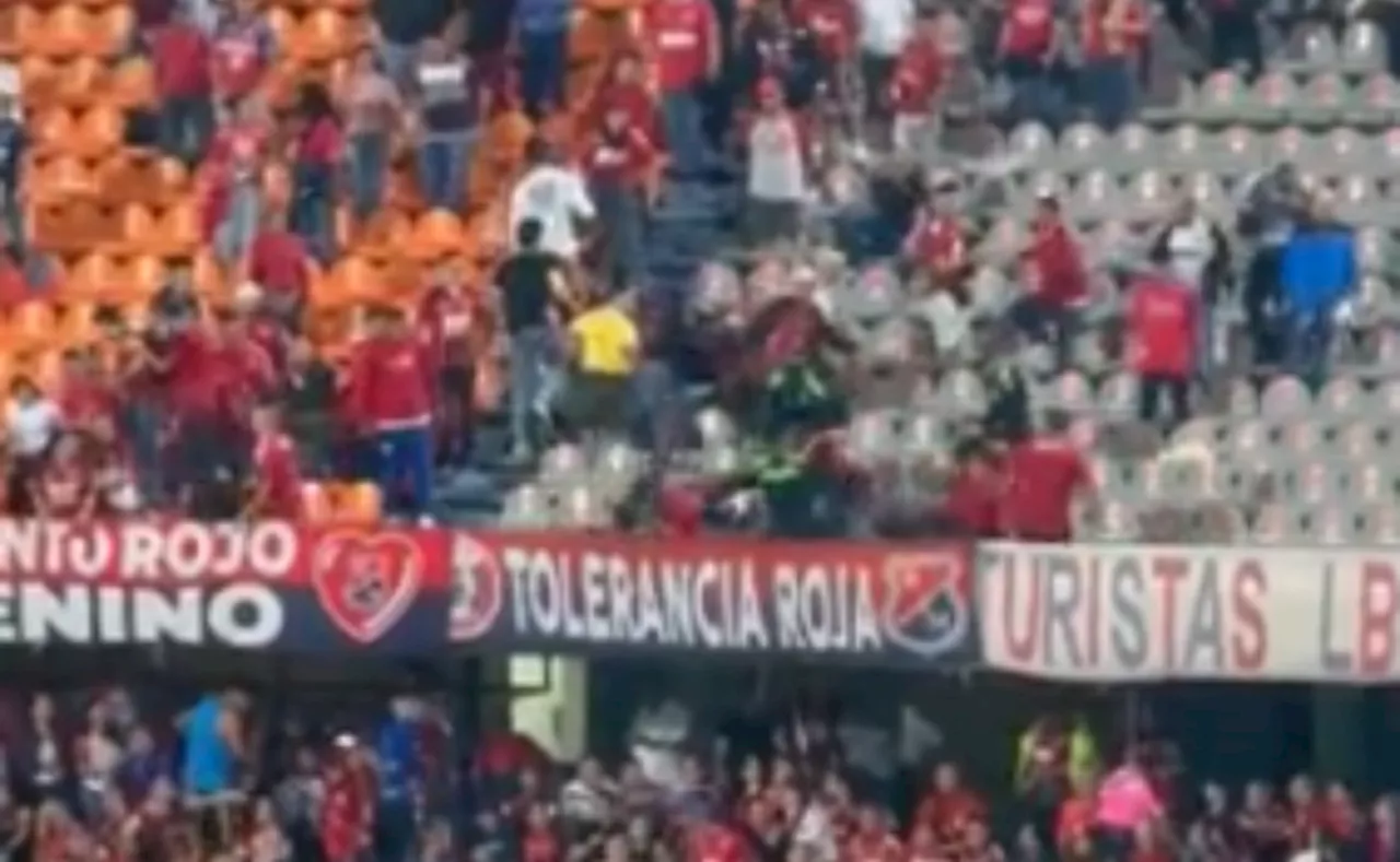 Altercado entre hinchas en el partido Medellín vs. América