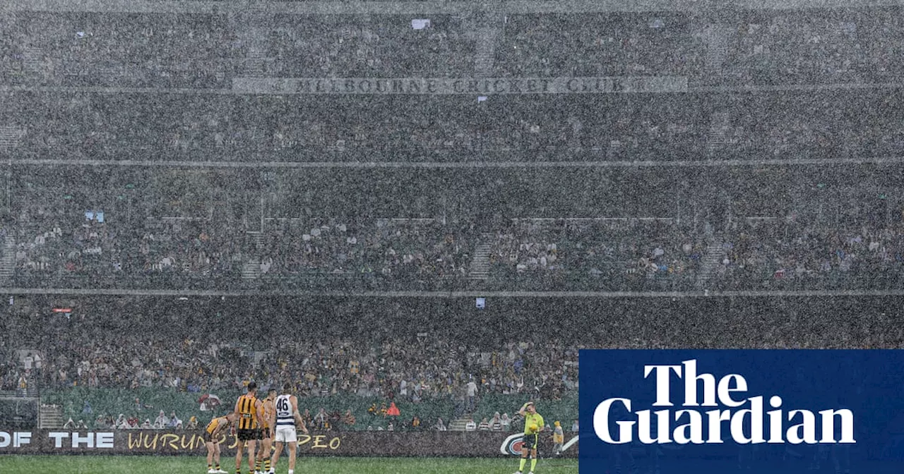 Australia weather: heavy rain lashes Victoria as storms forecast across south-east