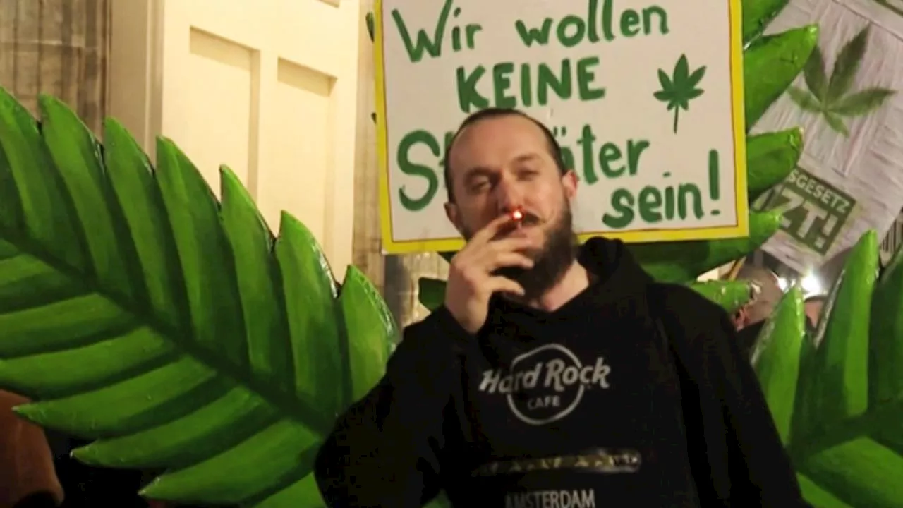 La Germania legalizza la marijuana per uso ricreativo, festa a Berlino