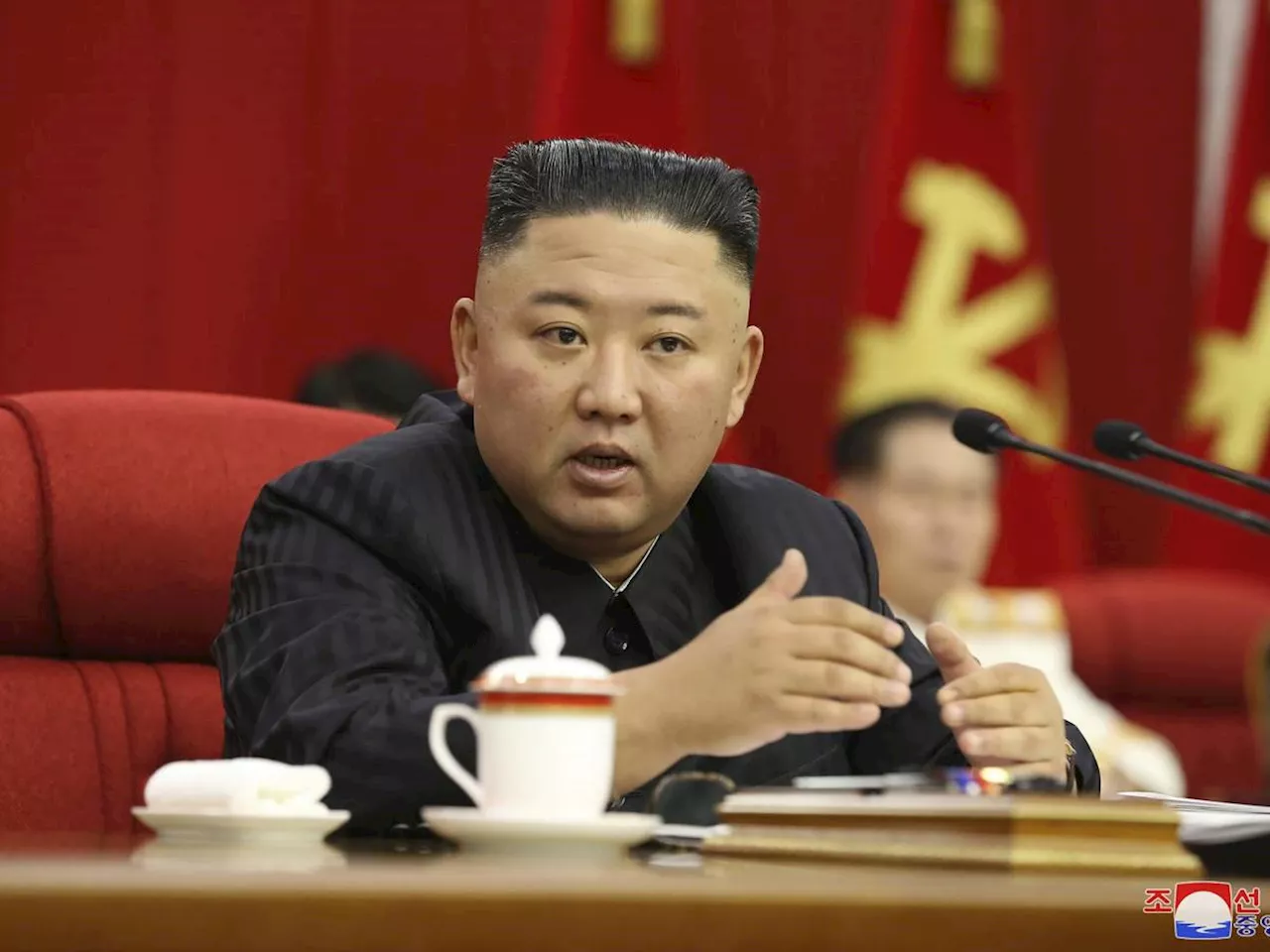 La visita all’unità corazzata e lo strano messaggio di Kim: il segnale agli Usa