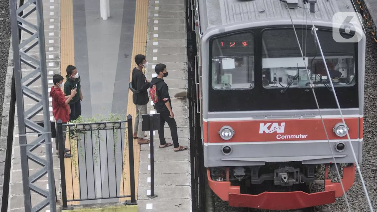 1,6 Juta Orang Padati KRL Jabodetabek saat Libur Panjang Paskah