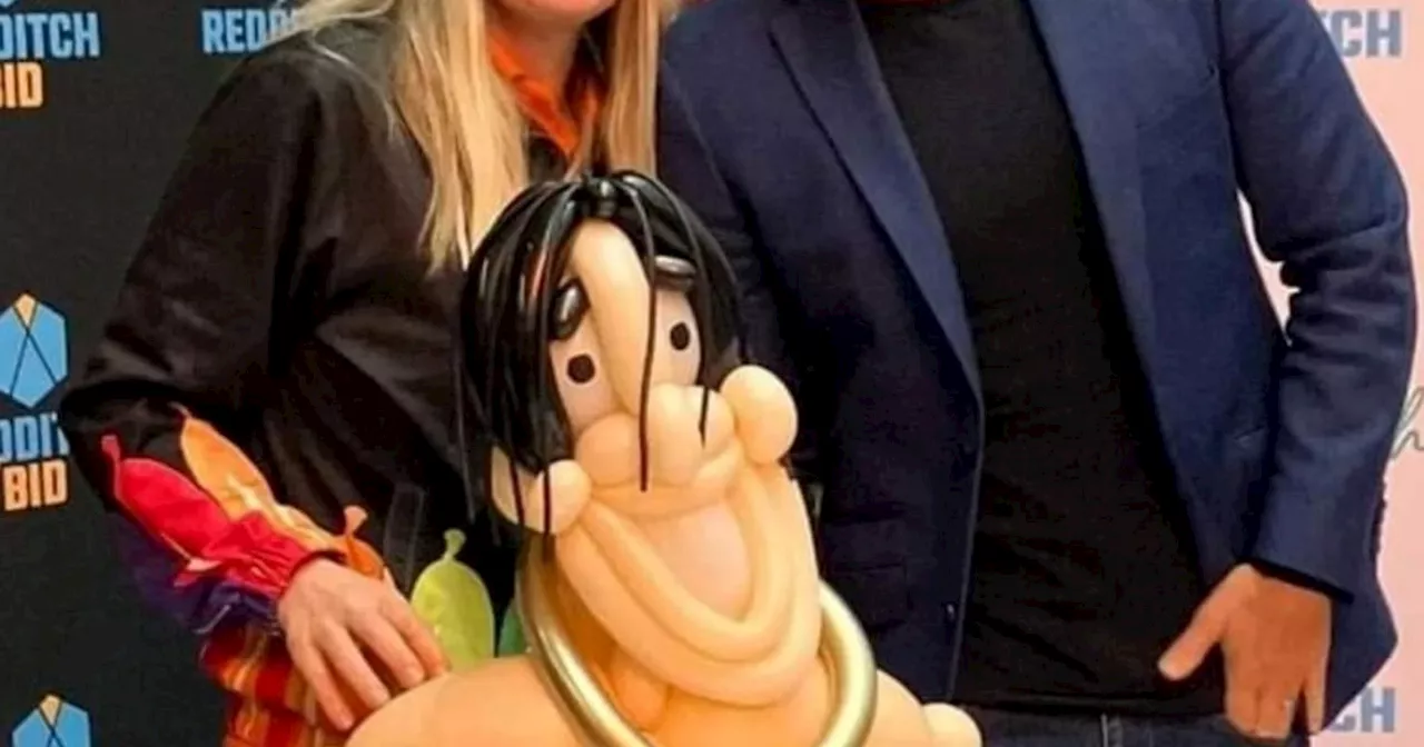 Mum makes thousands selling life-size balloon models - including Peter Andre