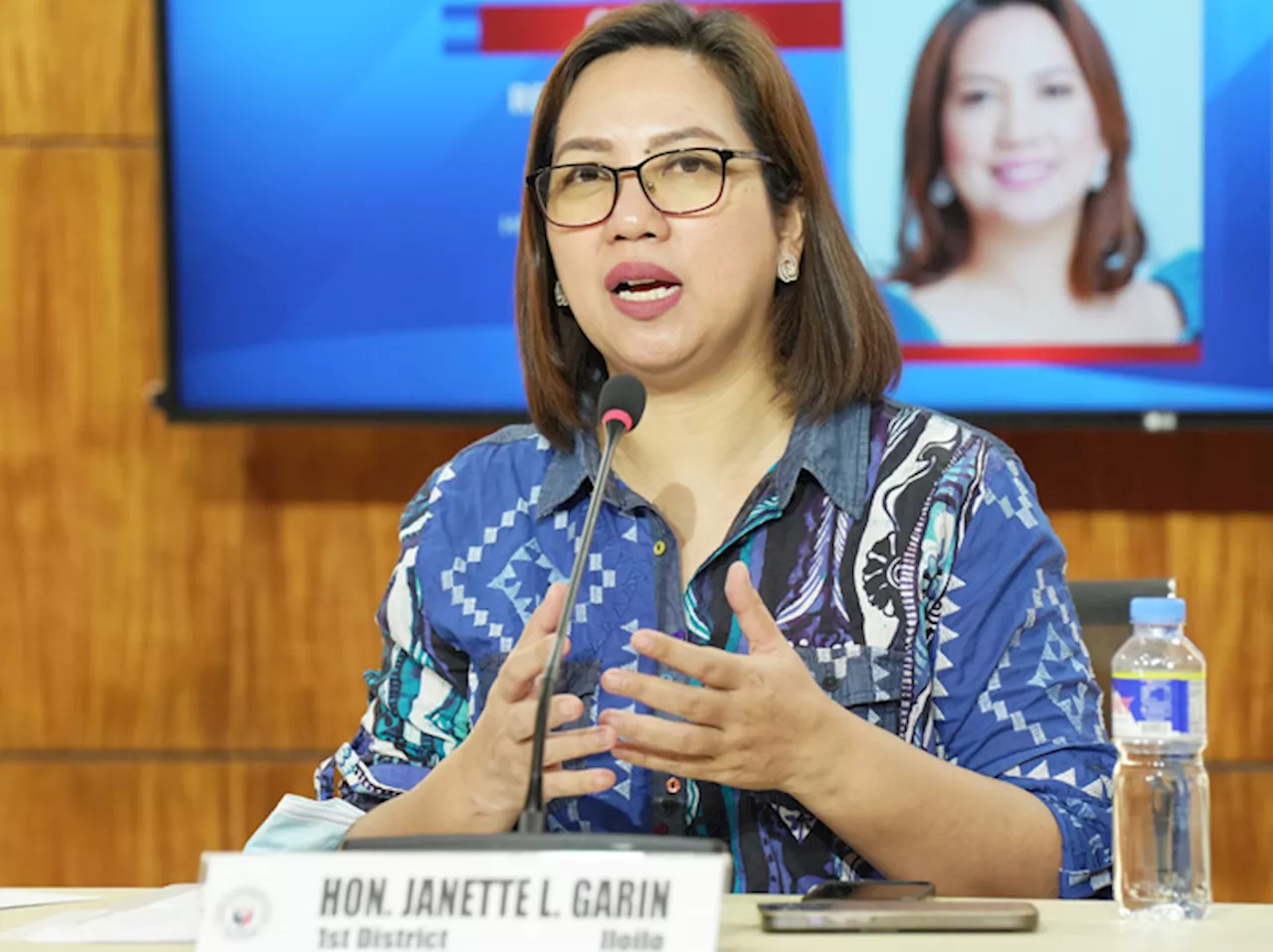 Hold plebiscite to know people’s will on economic amendments—solon