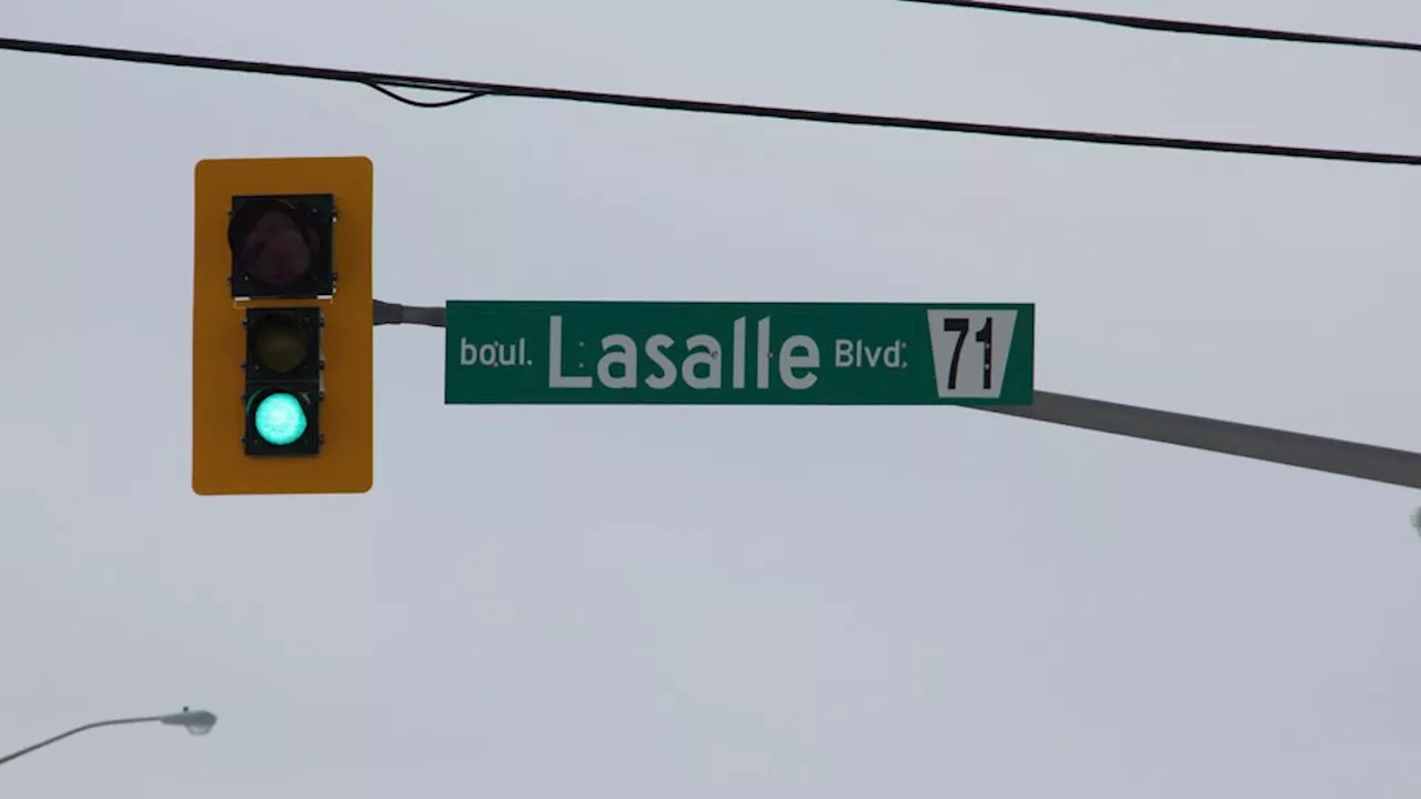 Upcoming left-turn signal to slow traffic on Lasalle Boulevard