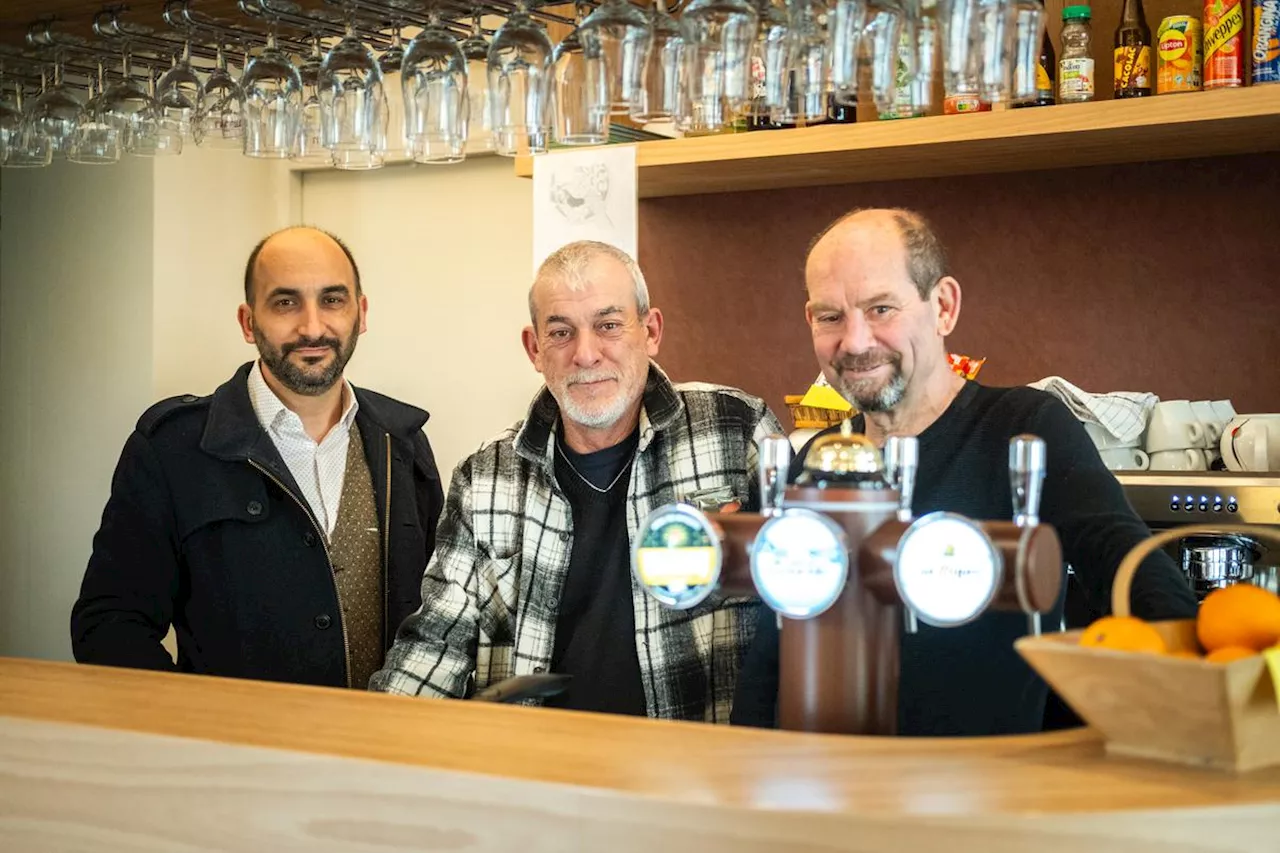 « Il faut recréer du lien » : dans le Médoc, ce café fermé depuis trente ans reprend vie