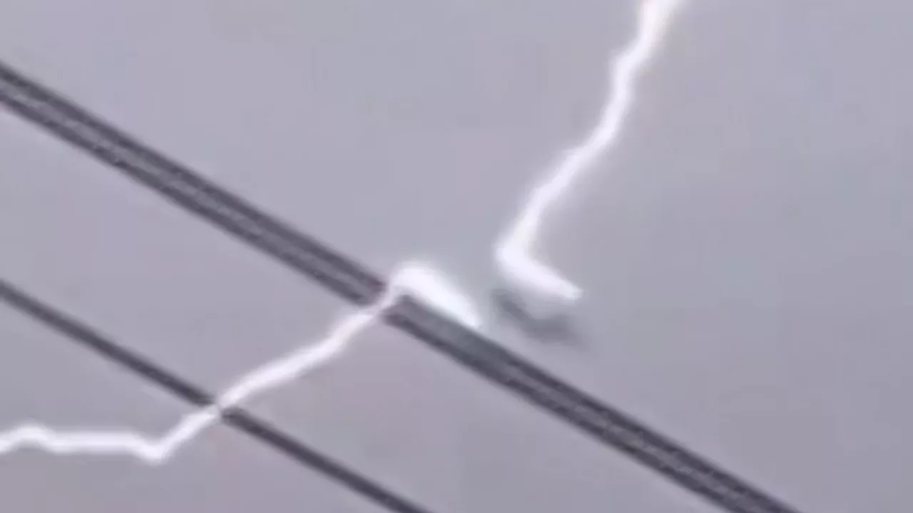 Plane Struck by Lightning During Heavy Storm in Northern California