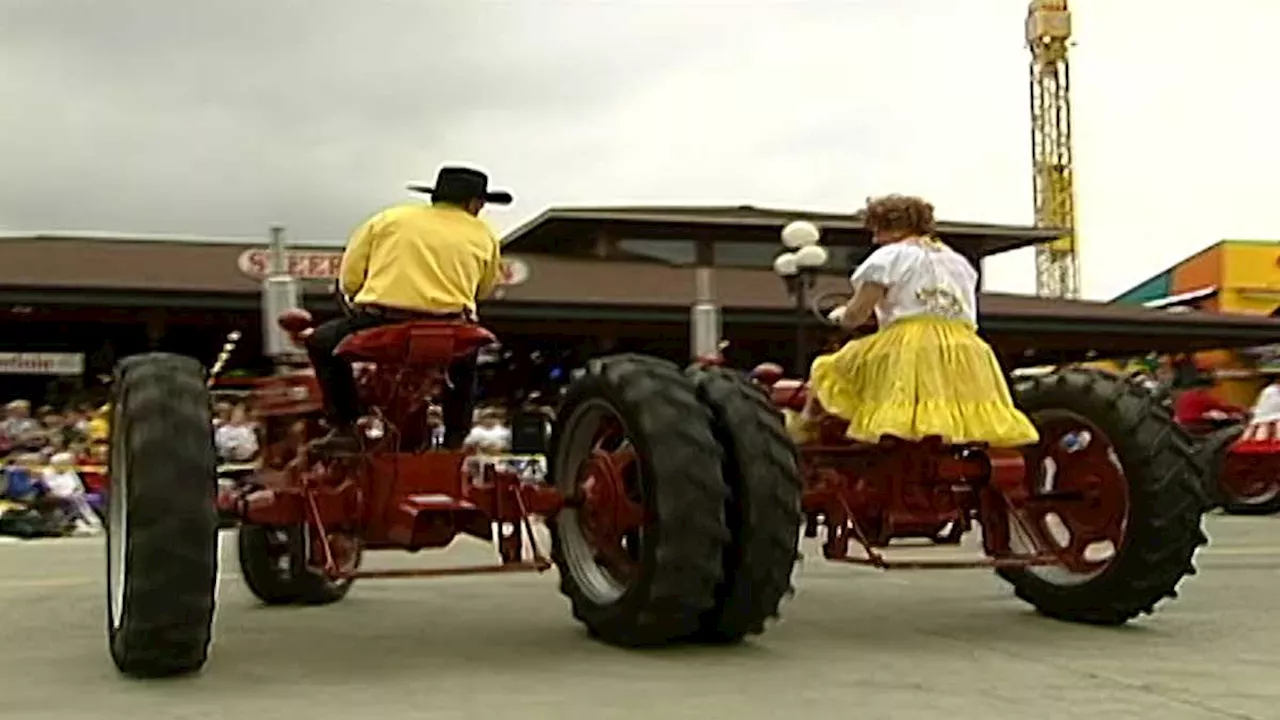 RETRO FIND: Tractor square dancing is surprisingly graceful