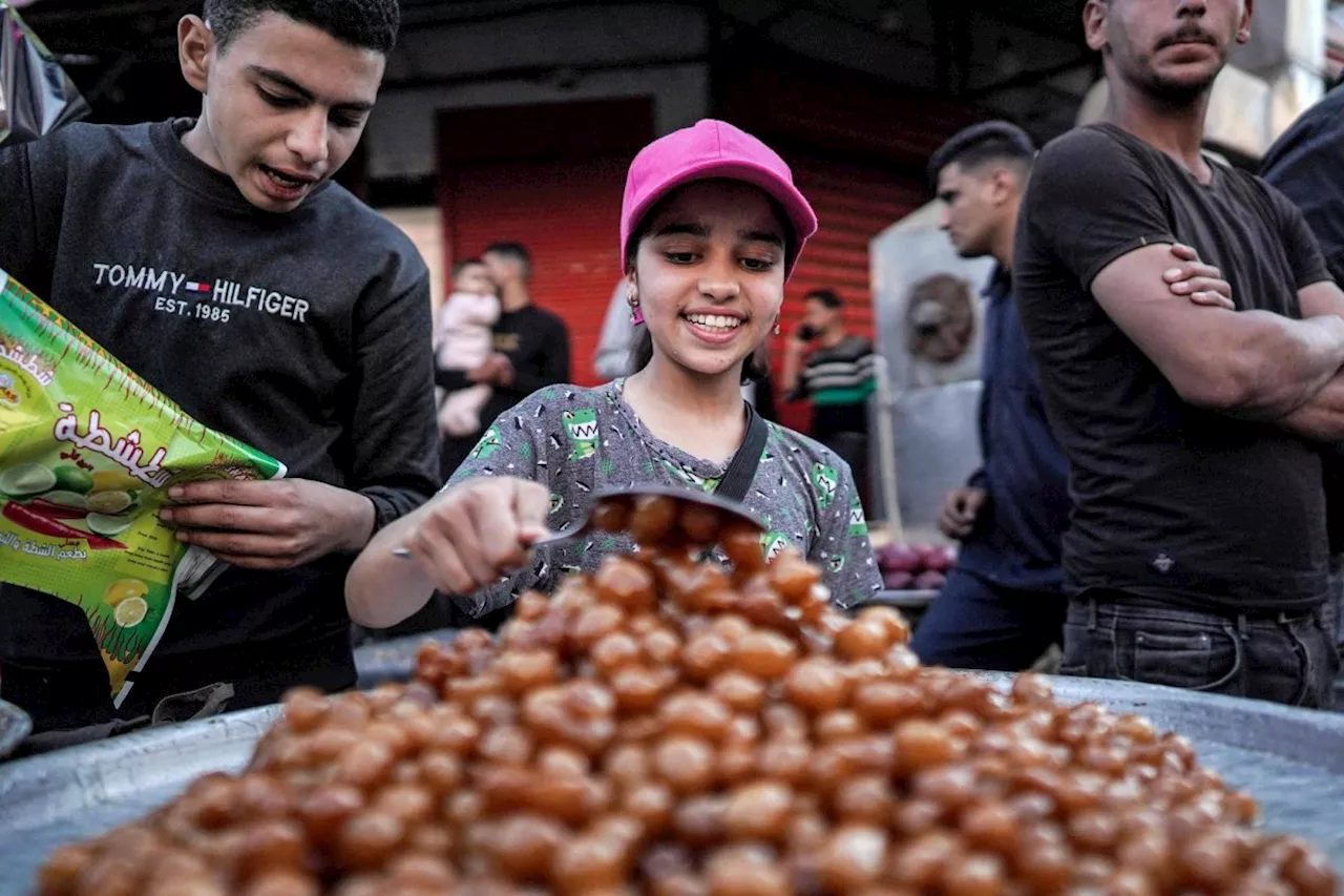 «عيد غزة»... فرحة بنكهة الموت والدمار