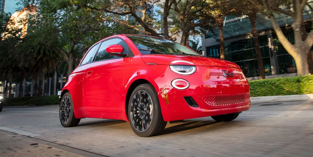 View Photos of the 2024 Fiat 500e