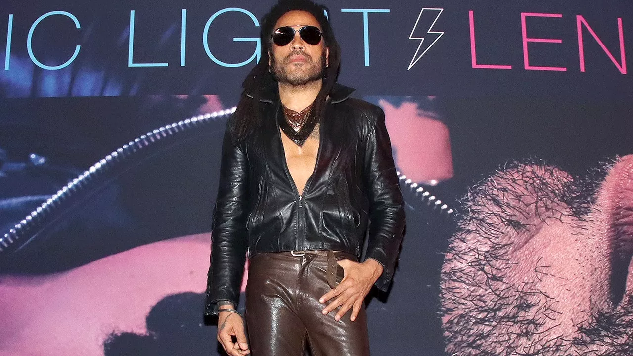 Lenny Kravitz Does Extreme Weight Workout in Leather Pants and Boots and Fans Are Loving It