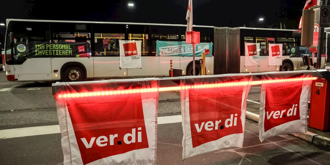 Warnstreiks im Ticker: Verdi plant unbefristete Streiks im Nahverkehr von NRW