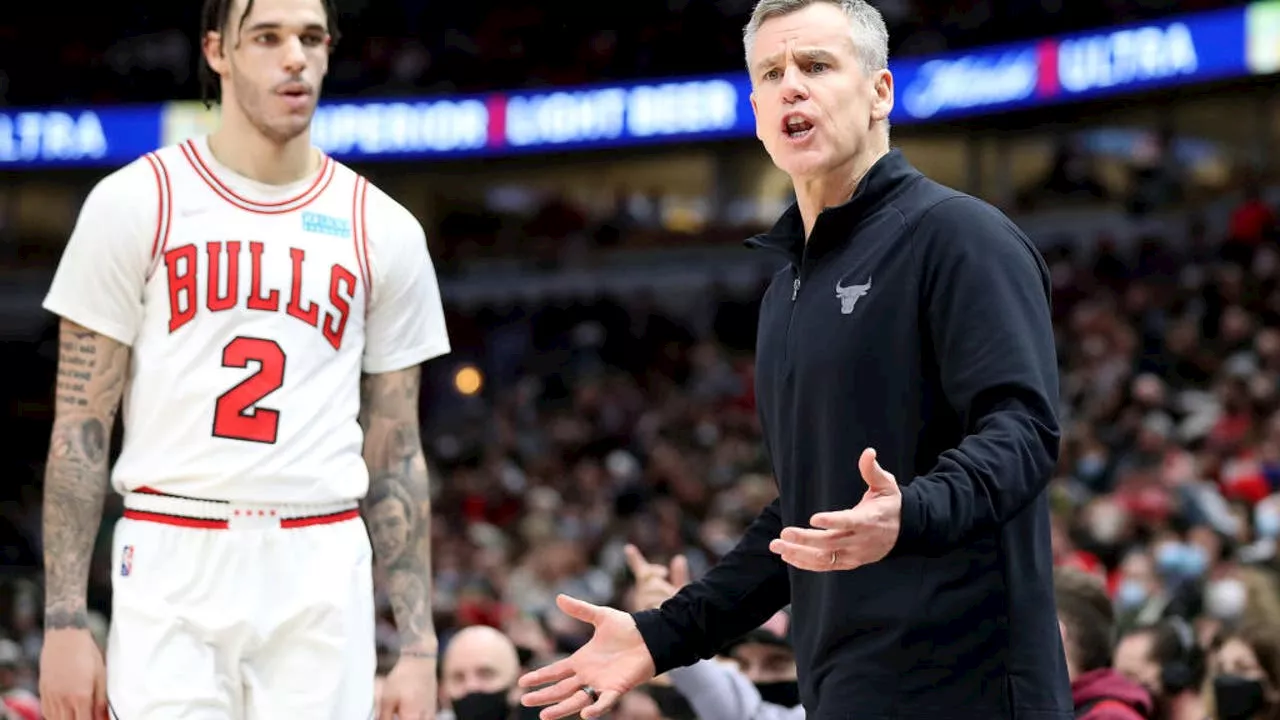 Chicago Bulls coach Billy Donovan shrugs off Kentucky rumors, re-affirms commitment to the Bulls