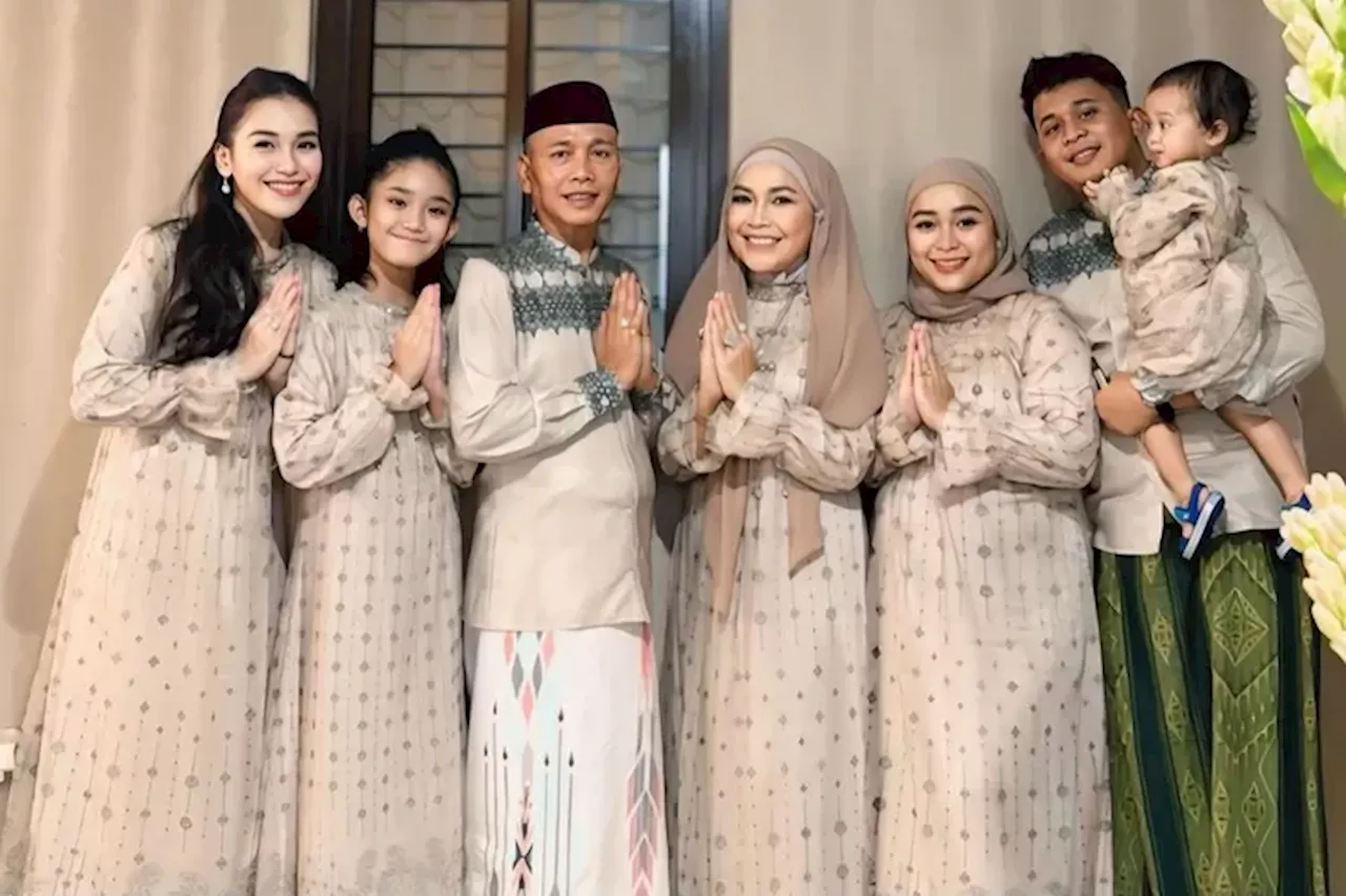 Ayu Ting Ting Celebrates Eid al-Fitr with Family