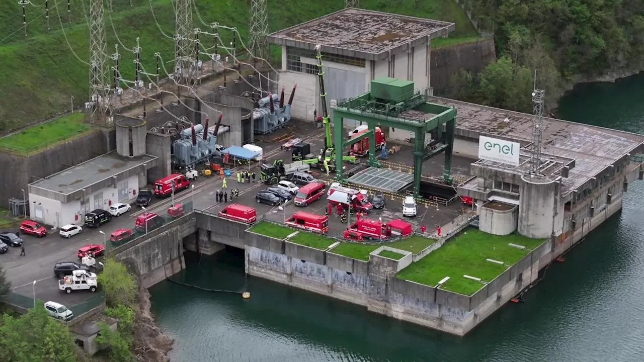 Suviana, il drone sorvola la centrale elettrica di Bargi il giorno dopo l'esplosione