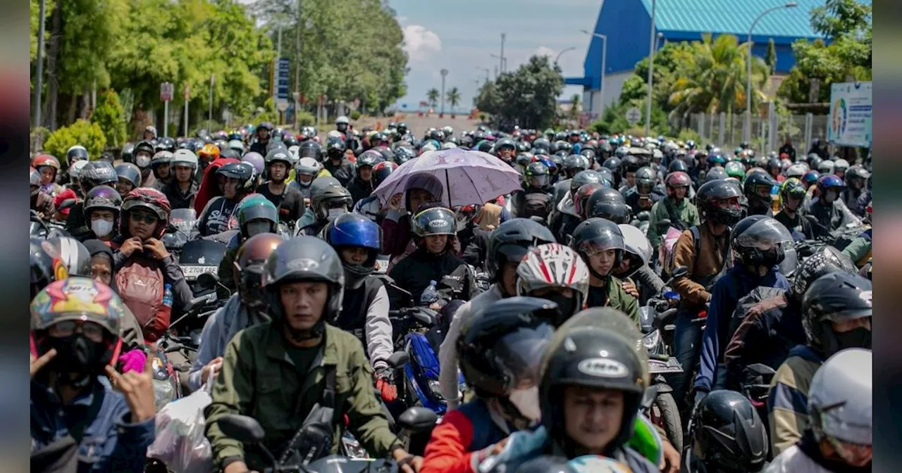 Menteri Perhubungan Mengapresiasi Pemudik Bersepeda Motor di Pelabuhan Ciwandan