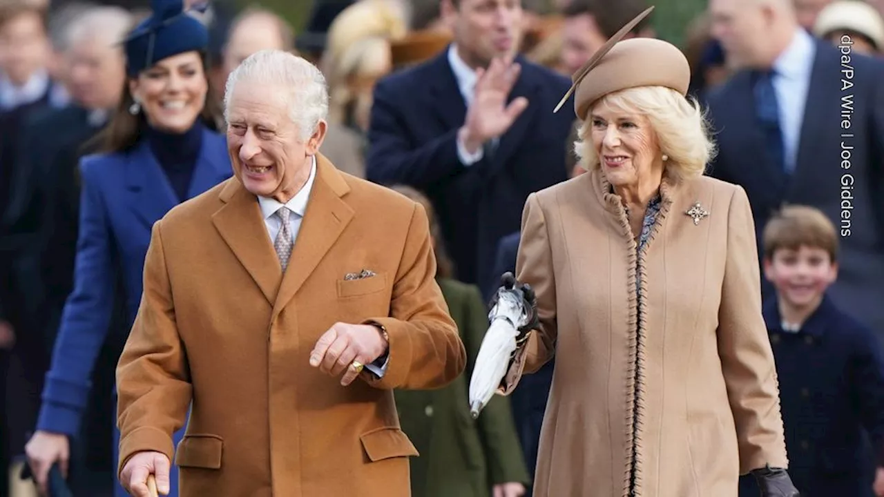 König Charles lässt Besucher nah ran: Buckingham-Palast mit Blick vom berühmten Balkon