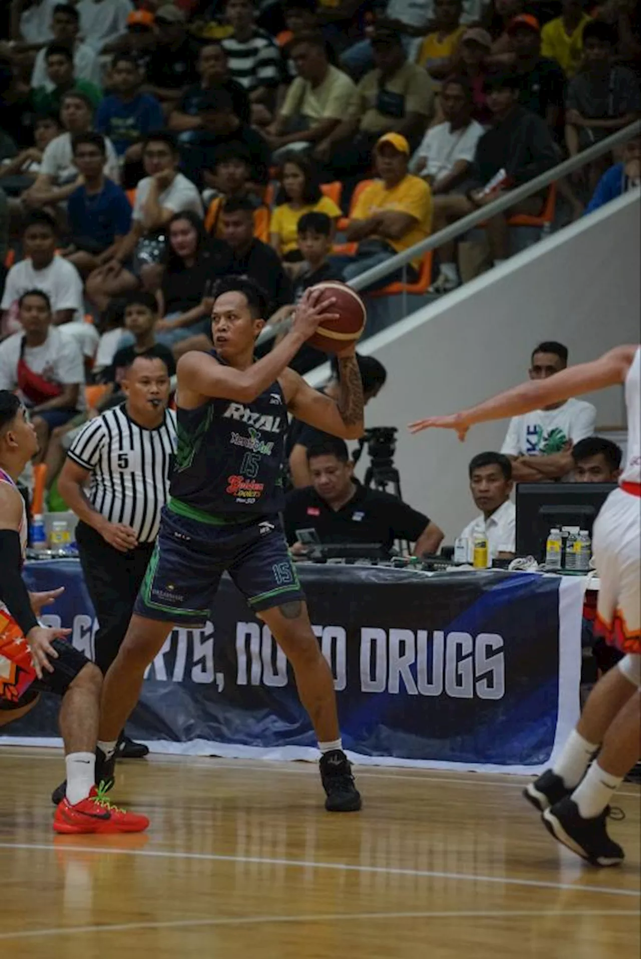 Rizal stuns Pampanga, Iloilo clobbers Bacolod