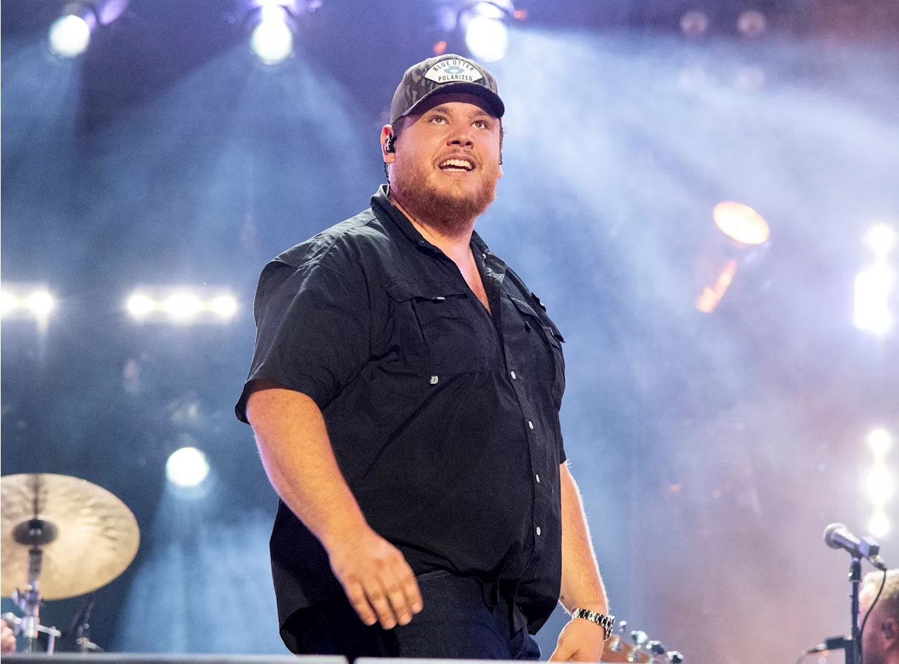 Luke Combs Receives Eight Nominations at the 59th Annual ACM Awards