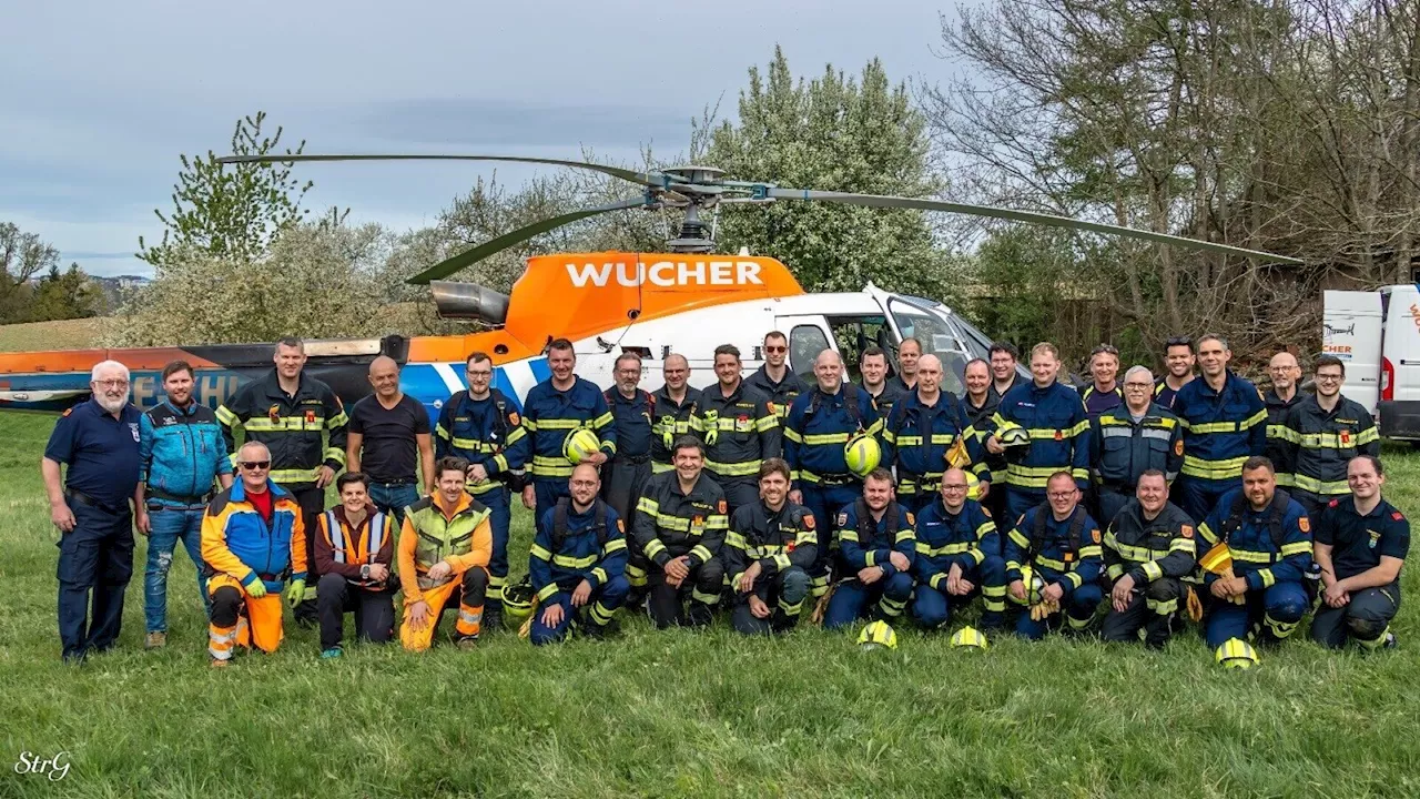 Flugdienstübung der Freiwilligen Feuerwehr Amstetten