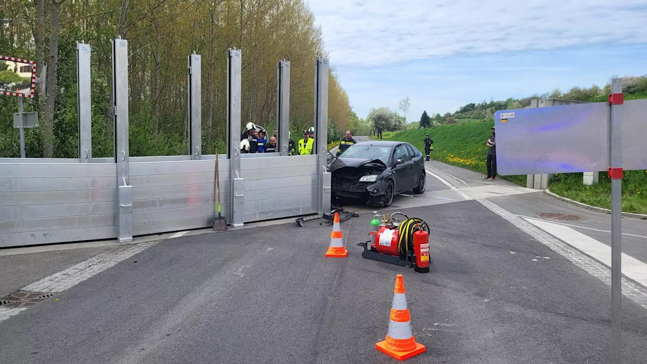 Flutschutz-Probeaufbau: Es lief alles nach Plan - bis die Autos kamen