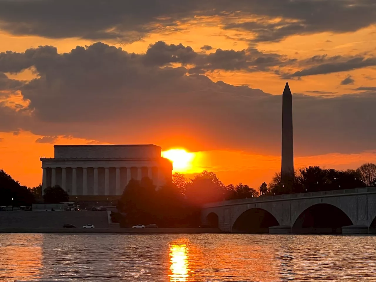 Springtime warmth with a chance of showers