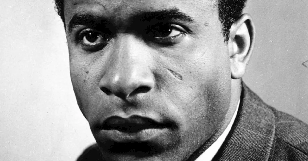 A biography of Frantz Fanon examines the psychiatric clinic he ran in Algeria.