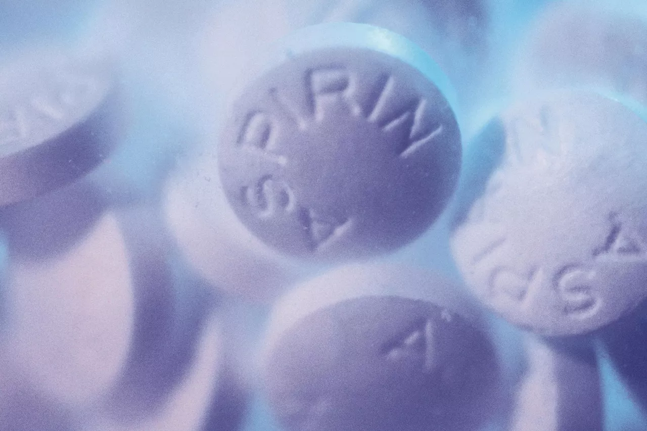 Withdrawal of Aspirin Post-PCI Reduces Major Bleeding by Over 50%