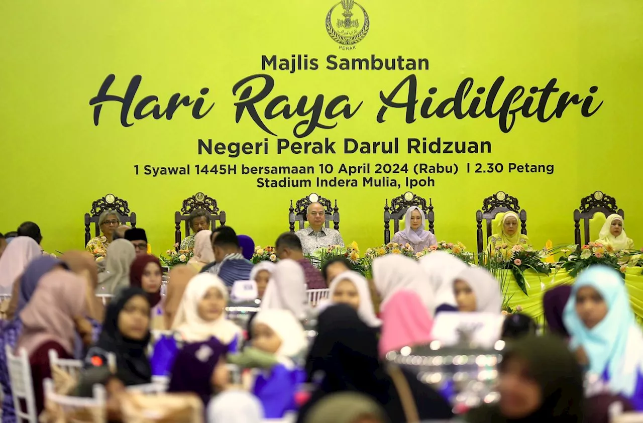 Sultan Nazrin graces Perak state-level Hari Raya celebrations