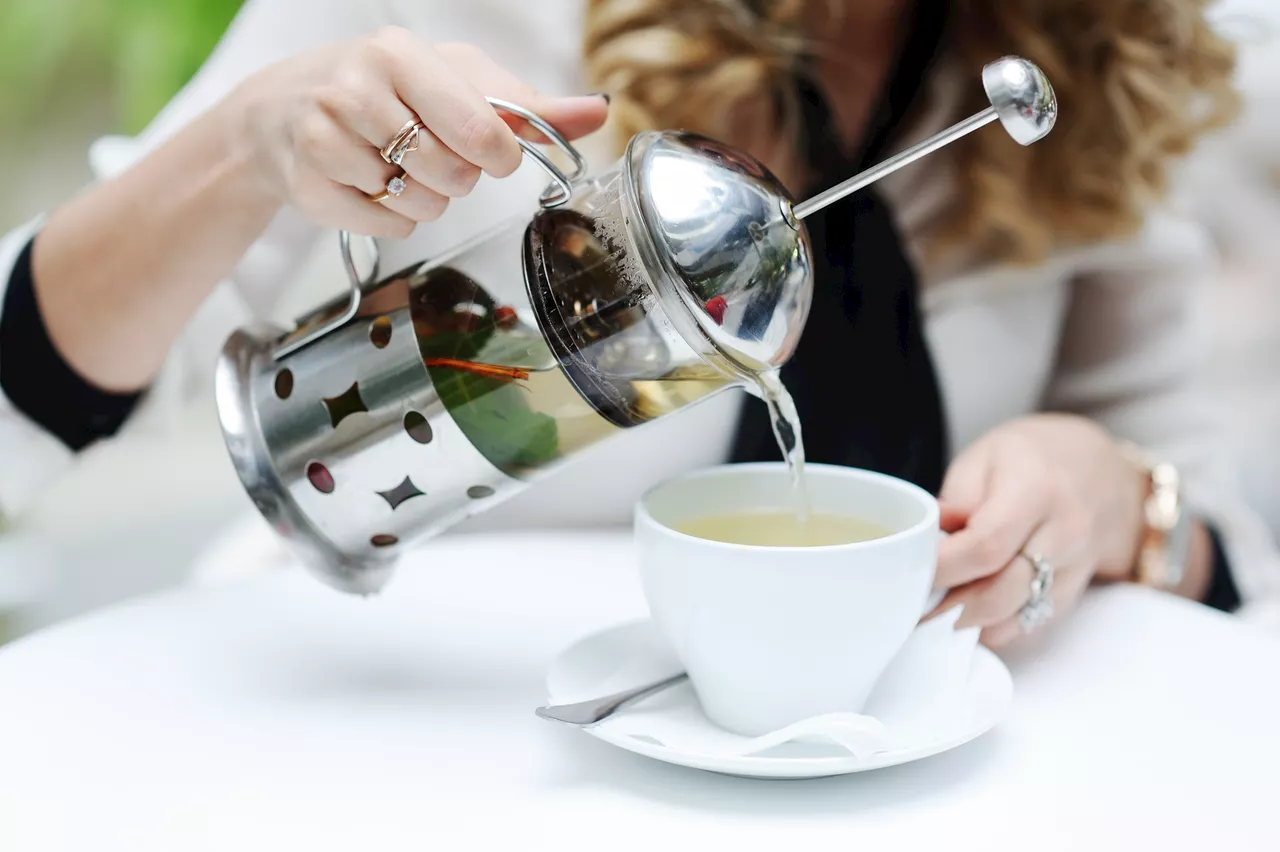 Une simple tasse de thé peut aider à lutter contre la maladie respiratoire COVID-19