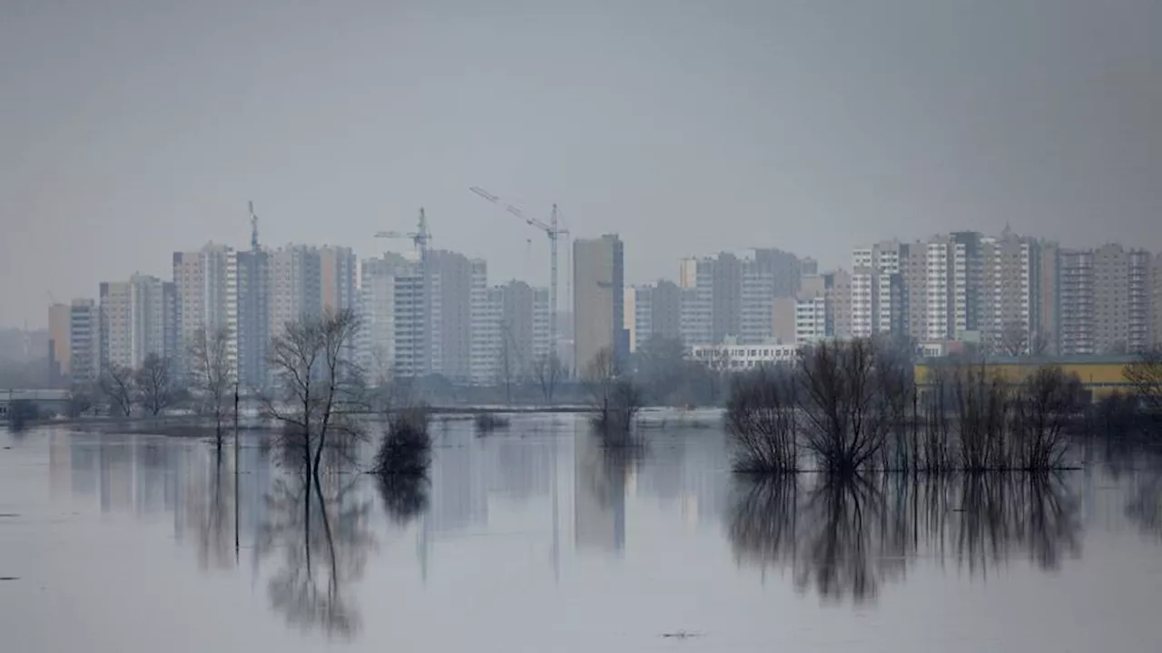 Russia, Kazakhstan evacuate over 100,000 due to 'unprecedented' floods