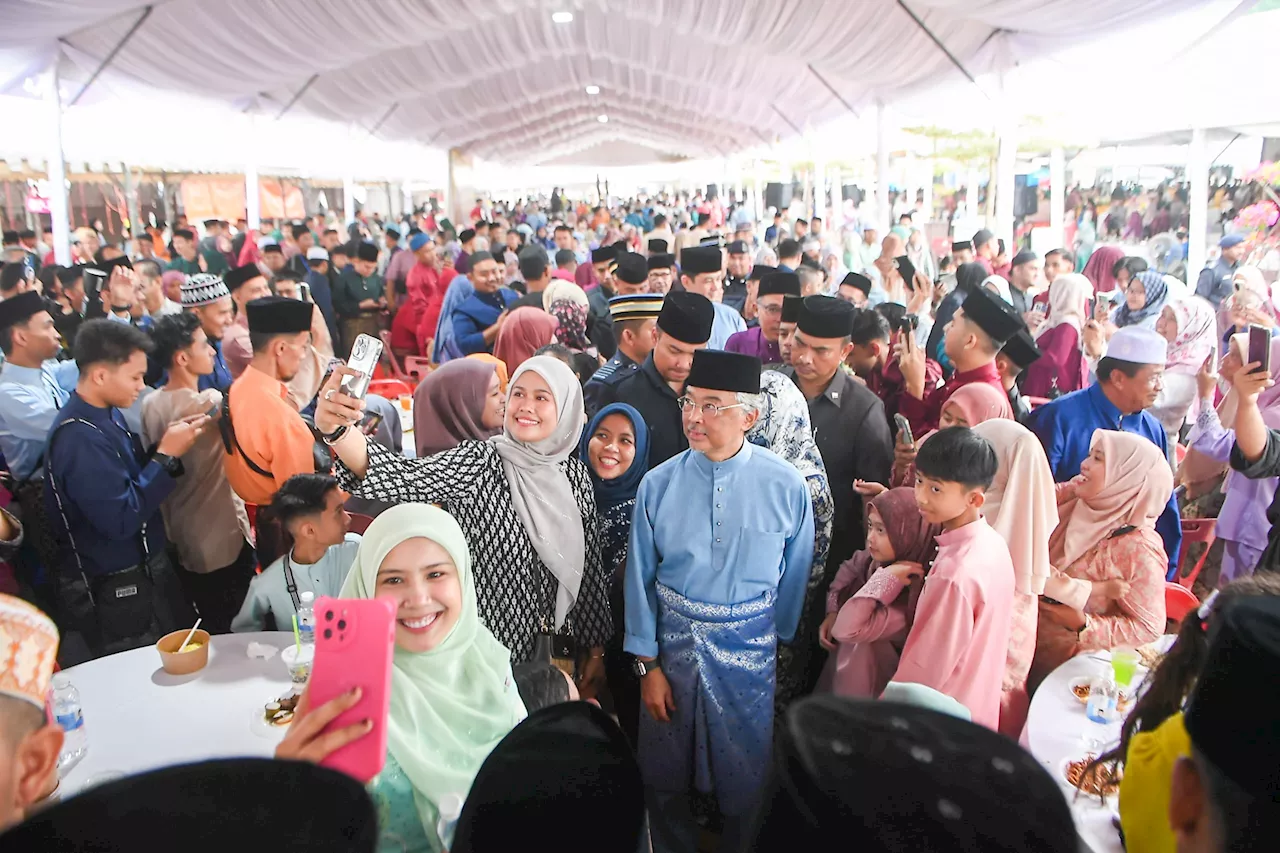 15,000 orang penuhi Lurah Semantan, hadir rumah terbuka Aidilfitri Sultan Pahang