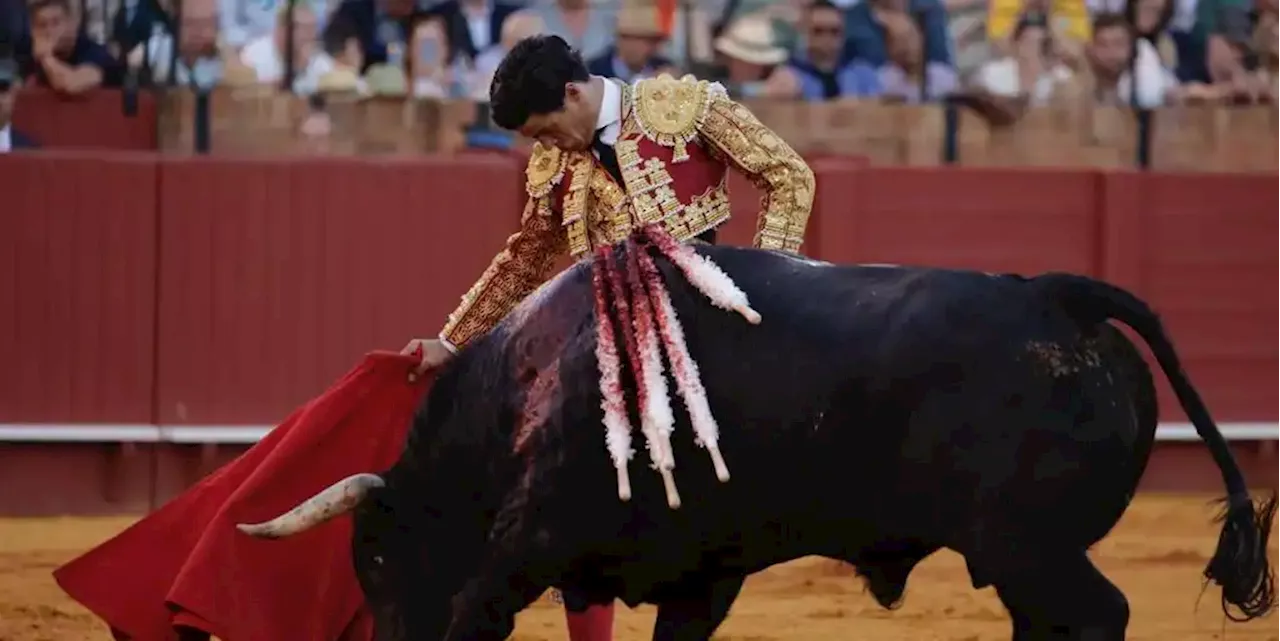 Toros en Sevilla: decepción ganadera en tarde sin bravura cargada de voluntades sin rédito