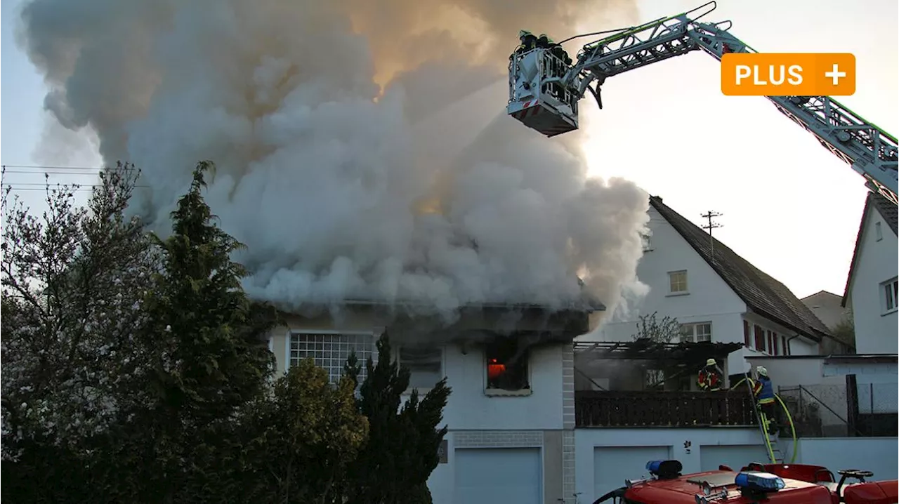 Frau stirbt bei Hausbrand in Regglisweiler: So lief der Großeinsatz