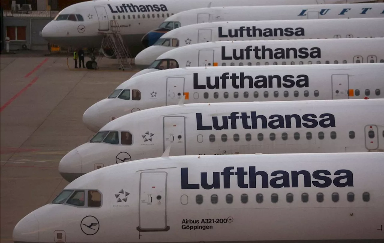 Lufthansa pacta un aumento salarial del 16,5% hasta 2025 para el personal de cabina