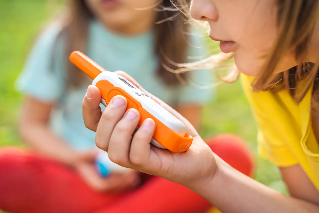Flippée, elle raconte comment un homme a hacké le talkie-walkie de son fils